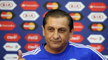 no podia faltar: ramon diaz envio sus felicitaciones al plantel de river no podia faltar: ramon diaz envio sus felicitaciones al plantel de river