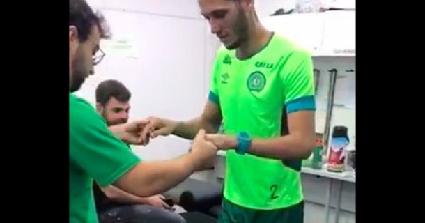 Helio Neto de Chapecoense logró volver a caminar sin muletas