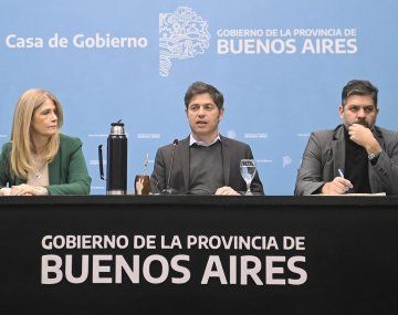 El gobernador Axel Kicillof brindó una conferencia de prensa este lunes en La Plata