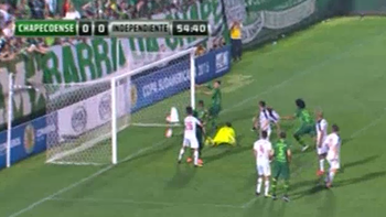 ¿entro toda? la polemica que pudo haber sido gol de chapecoense ¿entro toda? la polemica que pudo haber sido gol de chapecoense