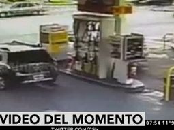 Atropelló a un oficial de tránsito y lo arrastró por cinco cuadras Atropelló a un oficial de tránsito y lo arrastró por cinco cuadras