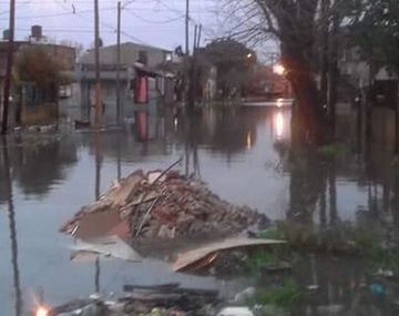 Por el temporal se inundaron al menos diez localidades del Gran Buenos Aires