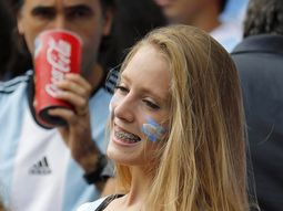 argentinos pagan 1.200 dolares por entradas para el partido con suiza argentinos pagan 1.200 dolares por entradas para el partido con suiza