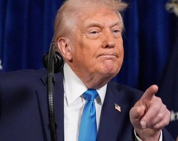 Trump ahora apunta a Cuba tras la intervención en Venezuela: Están a punto de caer