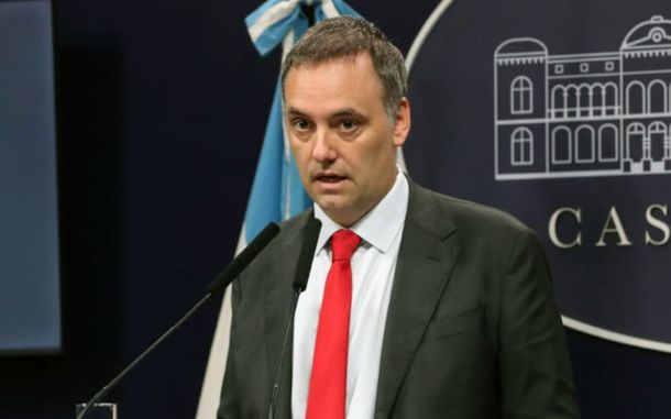 Vocero Manuel Adorni.