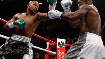 mayweather gano con comodidad, mantuvo su invicto y confirmo el retiro mayweather gano con comodidad, mantuvo su invicto y confirmo el retiro
