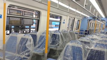 asi son los nuevos trenes que desde este lunes tendra el ferrocarril sarmiento asi son los nuevos trenes que desde este lunes tendra el ferrocarril sarmiento