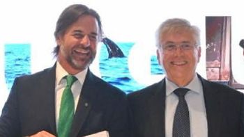 El presidente Luis Lacalle Pou y Tabaré Viera definirán al próximo ministro de Turismo, en una negociación que incluye a Julio María Sanguinetti. El presidente Luis Lacalle Pou y Tabaré Viera definirán al próximo ministro de Turismo, en una negociación que incluye a Julio María Sanguinetti.