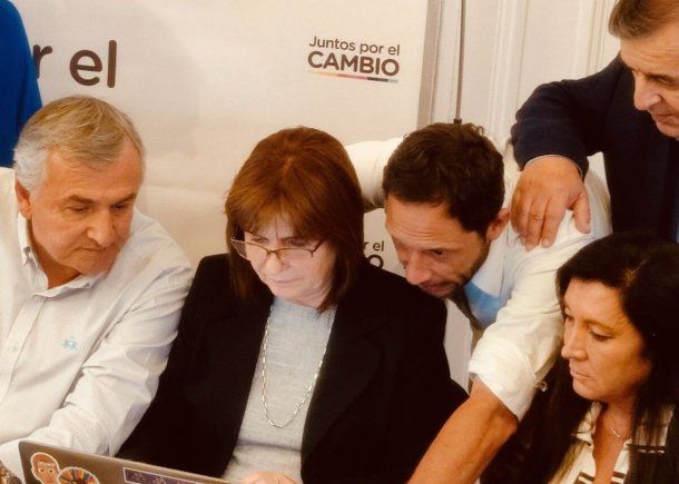 El video que desmiente a Patricia Bullrich: ella misma aparece redactando el comunicado contra Javier Milei