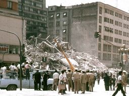 Imágenes del terremoto de 1985 que devastó el DF Imágenes del terremoto de 1985 que devastó el DF