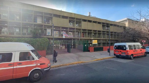 Denuncian la aparición de alacranes en un colegio de la Ciudad de Buenos Aires
