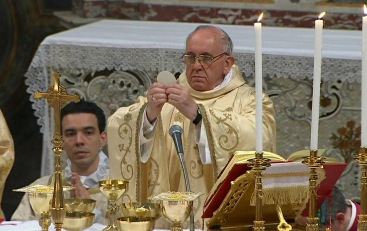 El papa Francisco pidió caminar, edificar y confesar