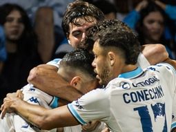 Racing pisó fuerte en Córdoba y venció 2-1 a Belgrano en un partidazo Racing pisó fuerte en Córdoba y venció 2-1 a Belgrano en un partidazo