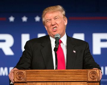 Agencias gubernamentales se unen en Twitter contra Donald Trump