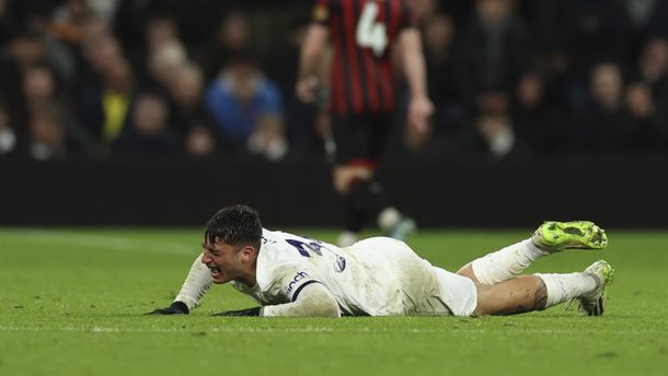 Alejo Véliz salió lesionado en el triunfo de Tottenham: el llanto desconsolador