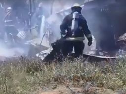 Una mujer y sus dos hijas murieron al incendiarse su casa, que estaba cerrada con candado desde afuera