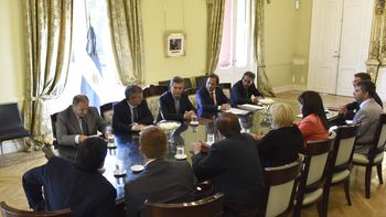 mauricio macri recibio el apoyo de diputados peronistas y ex massistas mauricio macri recibio el apoyo de diputados peronistas y ex massistas