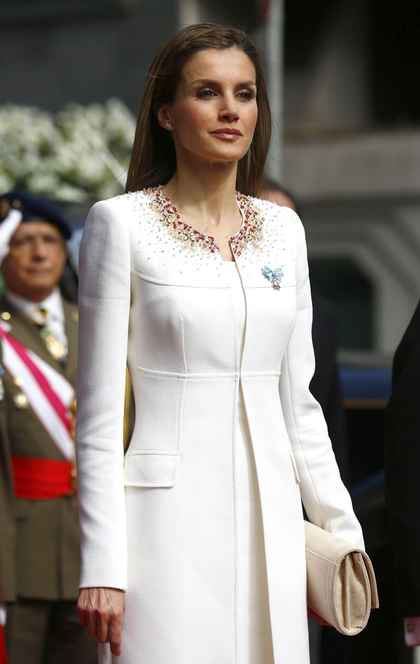 El look sobrio de la Reina Letizia en la proclamación Felipe VI