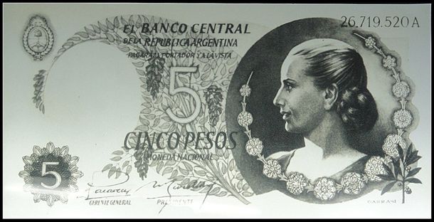El billete de 5 pesos argentinos con el rostro de Eva Perón y que nunca vio la luz.