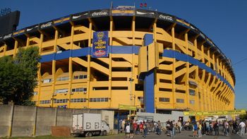 clausuran la bombonera por una fecha tras los incidentes del cartel clausuran la bombonera por una fecha tras los incidentes del cartel