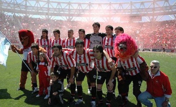 #EL7A0NOSEOLVIDANUNCAMAS: Estudiantes recuerda el 7 a 0 frente al Lobo