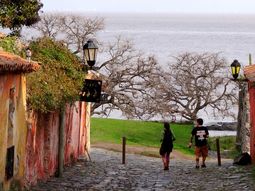 Colonia es una opción muy elegida por turistas argentinos. Colonia es una opción muy elegida por turistas argentinos.