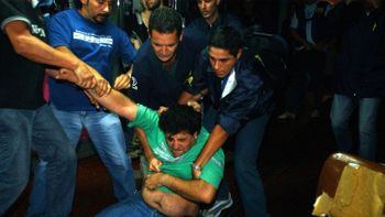 violento enfrentamiento entre la uta y los metrodelegados violento enfrentamiento entre la uta y los metrodelegados