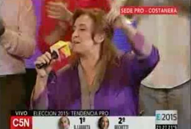 A pesar de la derrota, Michetti se animó a cantar como Gilda