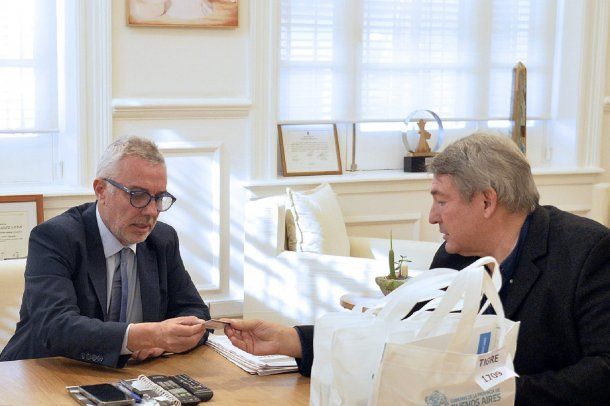 Julio Zamora se reunió con Jorge DOnofrio y recibió más de 1.700 Pases Libres Multimodales para los vecinos de Tigre