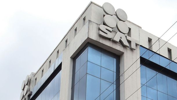 El SAT congela miles de cuentas en octubre 2025 de BBVA, Banamex, Santander, Banco Azteca y más bancos