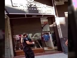 La hermana de la joven abusada afirmó que tardaron media hora en rescatarla del local