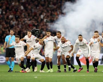 Sevilla le ganó por penales a Roma y se consagró campeón