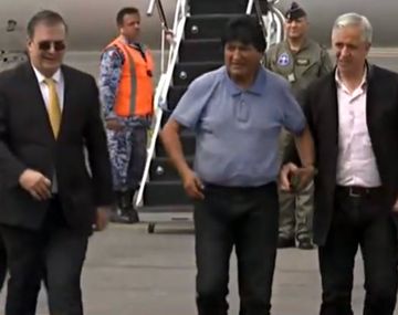 Protestas e incidentes en la llegada de Evo Morales a México