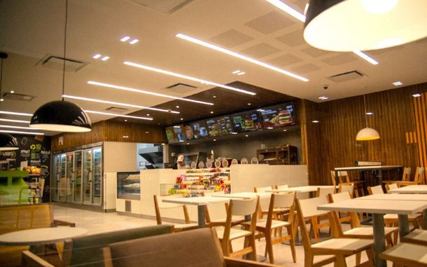 Descuentos en naftas y desayuno para docentes