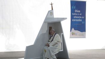 si una persona es gay, ¿quien soy yo para criticarlo? si una persona es gay, ¿quien soy yo para criticarlo?