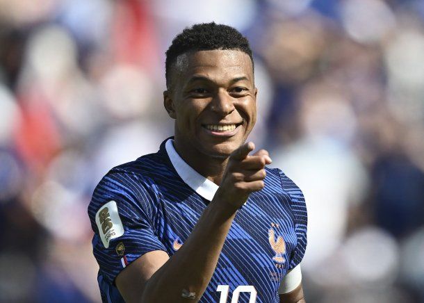 Kylian Mbappé fue figura ante Senegal.