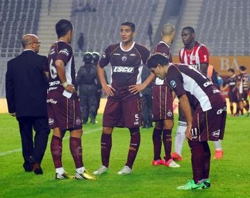 Lanús no pudo vencer a Estudiantes y perdió su chance