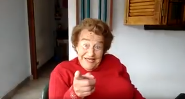 La mamá de Baldassi grabó un divertido video en elq eu se acordó de las mamás de los hinchas