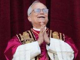 la foto viral del papa leon xiv en chota: furor en peru con robert prevost