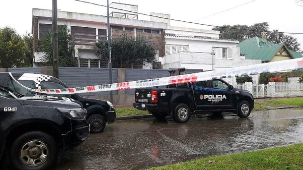 Intentó robar en una casa pero quedó atrapado en un ventiluz y murió