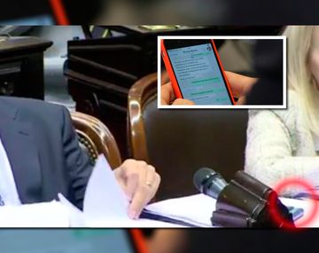 Bossio le cambió la funda a su celular