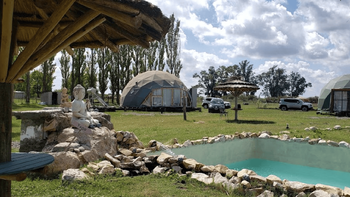 El pueblo rural a poco tiempo de la ciudad para relajarse El pueblo rural a poco tiempo de la ciudad para relajarse