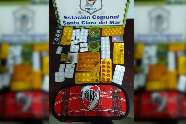 VIDEO: Así detuvieron a la pareja que enterró a su hija en la arena para meterse al mar