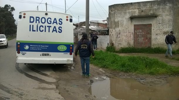 Condenado por transportar droga lo multan con $11 y no paga