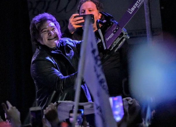 En La Plata, Javier Milei llamó a sus militantes a devorar al kirchnerismo