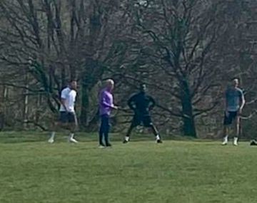 Escrachan a Mourinho y a tres jugadores del Tottenham violando la cuarentena para entrenar en un parque