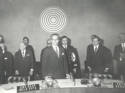 Entra en vigor el Tratado de Tlatelolco en 1969, que proscribe las armas nucleares. Entra en vigor el Tratado de Tlatelolco en 1969, que proscribe las armas nucleares.