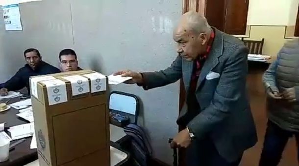 Seguir votando hasta que me muera y largas colas luego de las 18: lo destacado de las elecciones en Jujuy