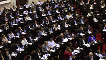 tras casi 20 horas de debate, diputados aprobo el acuerdo con buitres tras casi 20 horas de debate, diputados aprobo el acuerdo con buitres