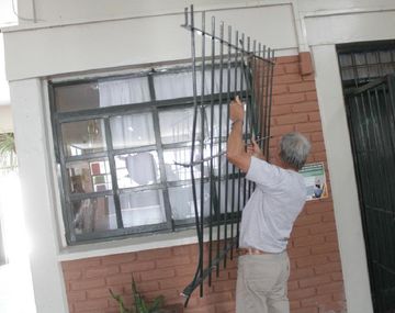 Delincuentes robaron en una escuela de San Juan
